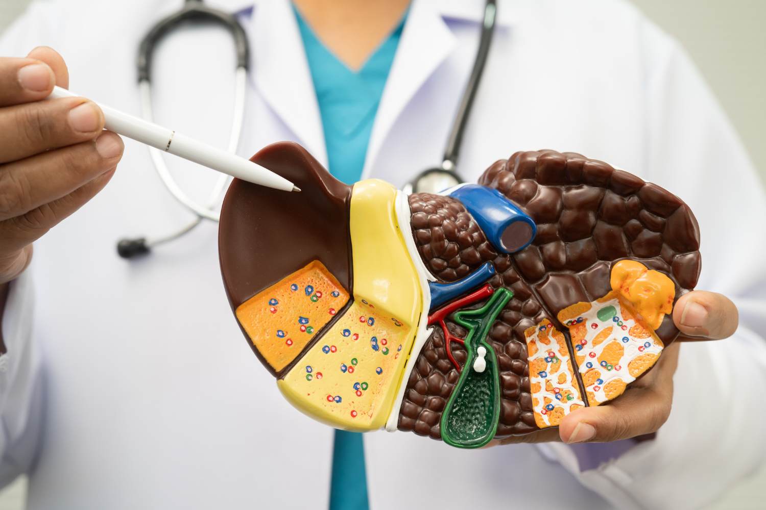 best liver specialist in Pune